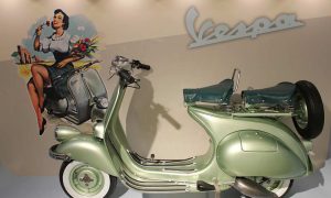 restauro targa vespa d'epoca
